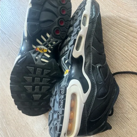 Nike women’s air max Black Sneakers