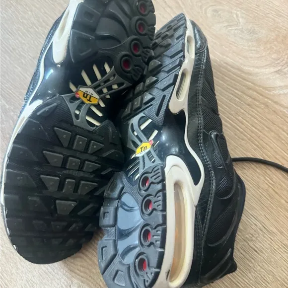 Nike women’s air max Black Sneakers