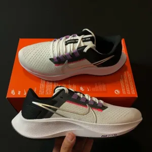 Nike Women's Air Zoom Pegasus 38