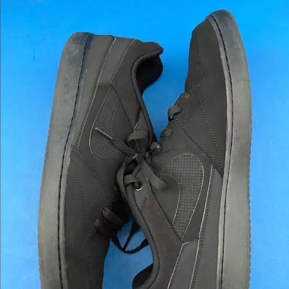Nike Mens Priority Low 641894-090 Black