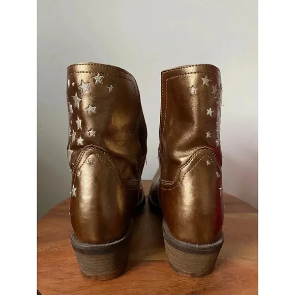 Nocona Boots Women’s 6 Vina Gold Star Ankle Booties