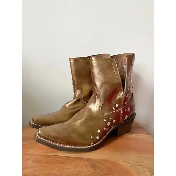 Nocona Boots Women’s 6 Vina Gold Star Ankle Booties