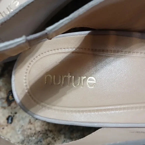 Nurture Vivicah Tan Leather Women's Comfort Heels Sandals US SZ 7.5