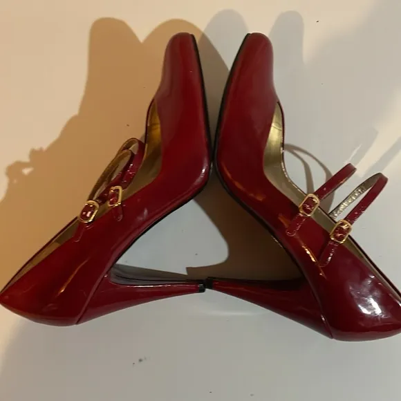 NWD 8.5, Dark Red Burgundy Patent Leather Raptur, Steven Madden Strappy 4” Heels
