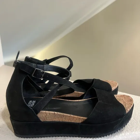 NWNT Eileen Fisher Women's Black Emmy Tumbled Nubuck Wedge‎ Comfort Sandals Sz 9