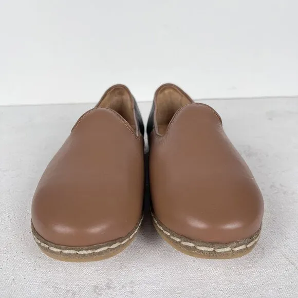NWOB CHARIX Classic Camel Black Slip-on Istanbul Sz EU 38 US 8