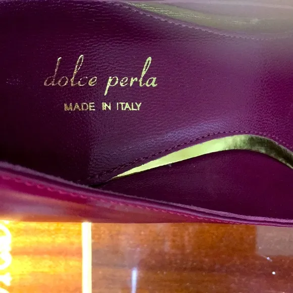 NWOB Dolce Perla 8 Plum pink and Black Heels Made in Italy