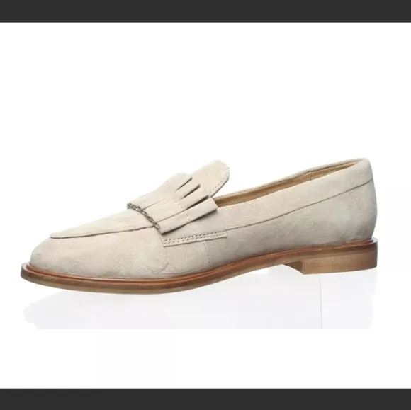 NWOB SEYCHELLES FLATS SAND suede