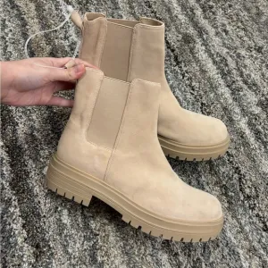 NWOT Gianni Bini Tan Combat Boots Sz 9.5 | Gianni Bini Ankle Combat Boots Sz 9.5
