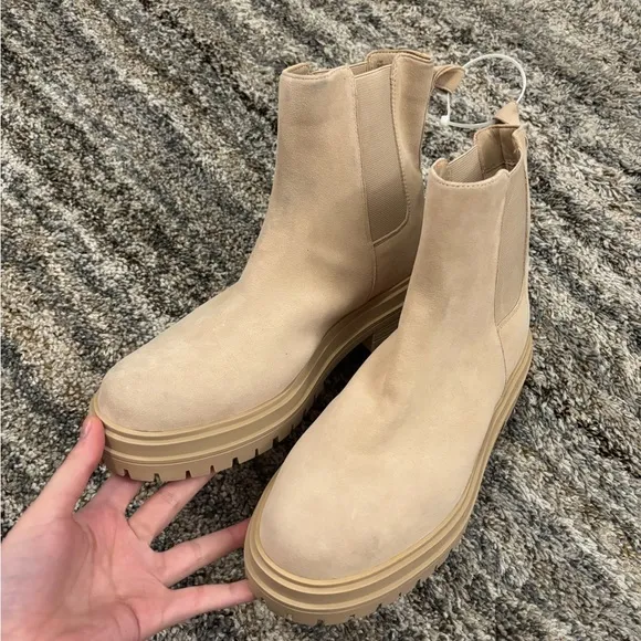 NWOT Gianni Bini Tan Combat Boots Sz 9.5 | Gianni Bini Ankle Combat Boots Sz 9.5