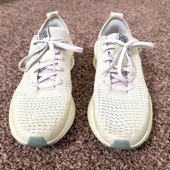 NWOT!! Nike Interact Run, Women's Size 9.5, Neon Lime/Yellow