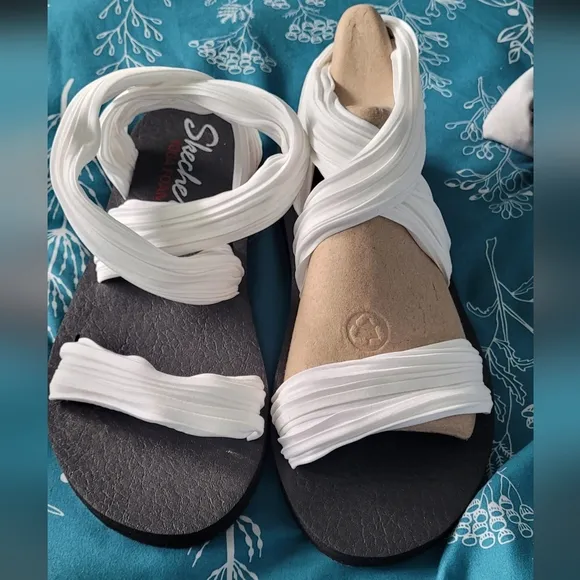 Nwot-Skecher White Women's Sandals
