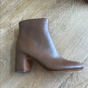 NWOT Vince Women's Terri High Heel Ankle Boots 6