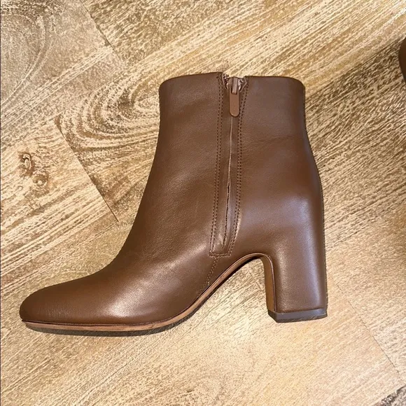 NWOT Vince Women's Terri High Heel Ankle Boots 6