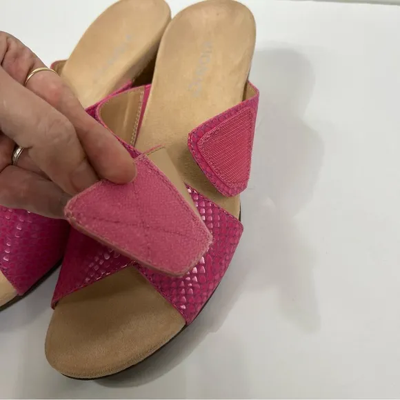 NWOT Vionic Leticia Pink Leather Wedge Comfort Sandals