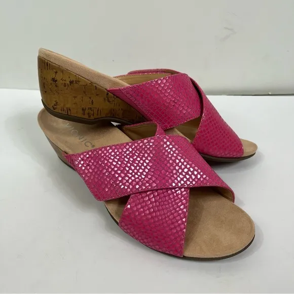 NWOT Vionic Leticia Pink Leather Wedge Comfort Sandals