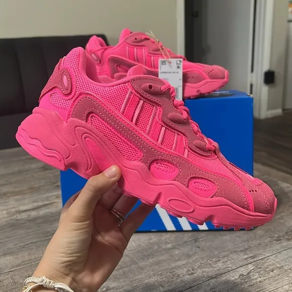 NWT Adidas Originals OZWEEGO OG Women's Shoes - Bright Pink/Black - IH7354