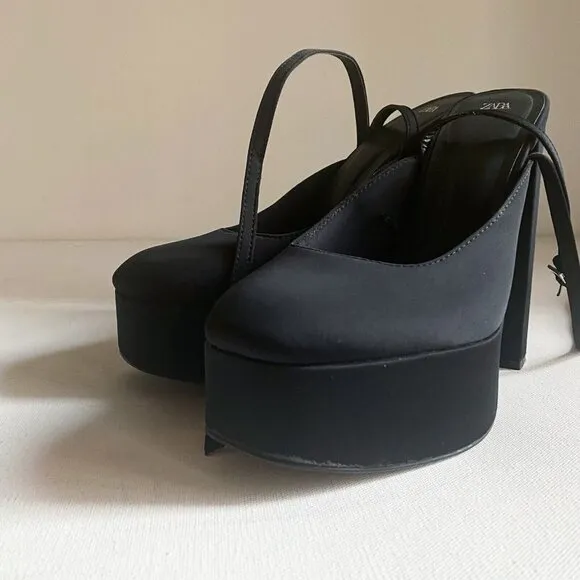 NWT Black Chunky Platform Nylon Ankle Wrap Closure heels 40