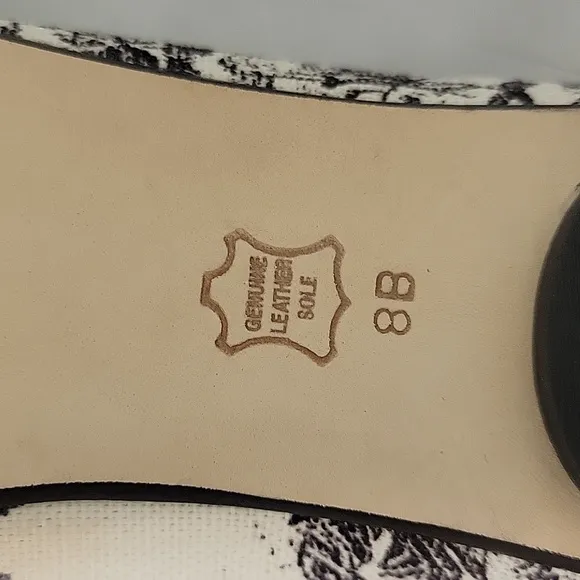NWT black/white toile fabric shoes sz 8 from Talbots, leather soles