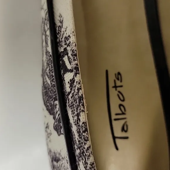 NWT black/white toile fabric shoes sz 8 from Talbots, leather soles