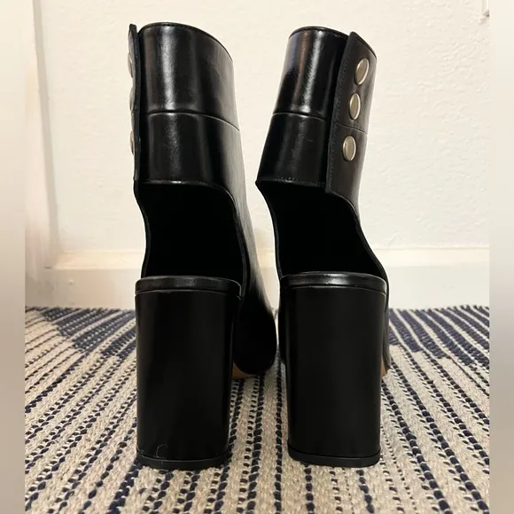 NWT IRO Matyi cutout leather ankle boots