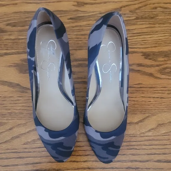 NWT Jessica Simpson Green Tan Black Camo Shoes Heels