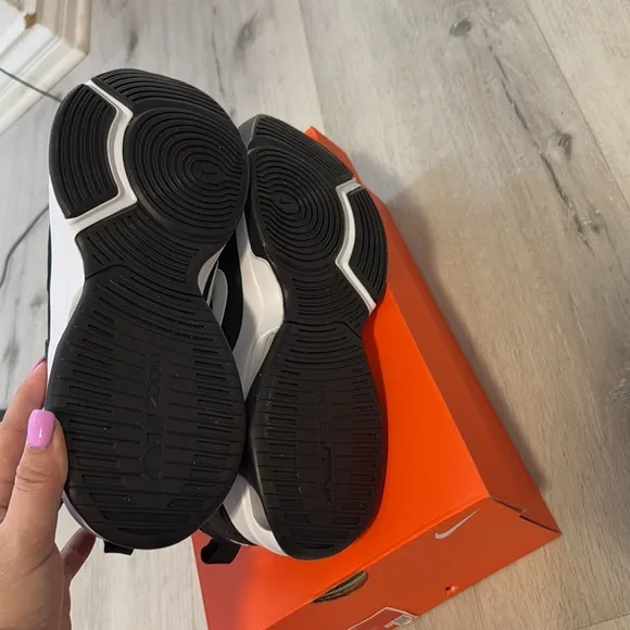 NWT- Nike-Zoom Bella 6- black and white-Women’s size 10.5