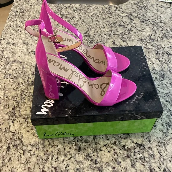 NWT Sam Edelman Yaro Patent Fuchsia Ankle Strap Block Heels 10