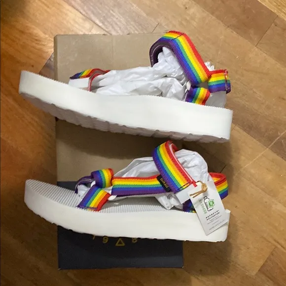 NWT Teva Midform Universal Rainbow &amp;White sandals new in box