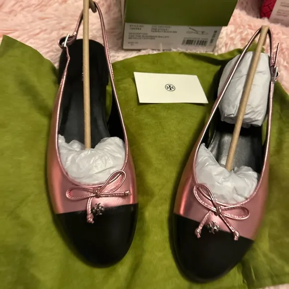 NWT TORY BURCH bow logo flats.