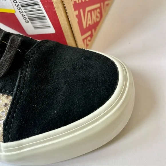 NWT Vans Old Skool Black Suede sneakers with snake print leather low top shoes