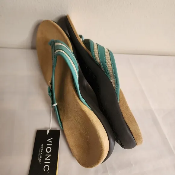 NWT Vionic Marisa Leather Sandals size 8 Orthaheel Technology Slippers