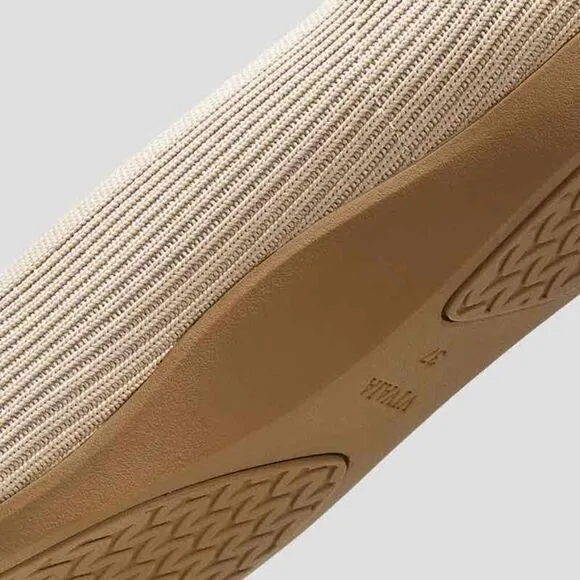 NWT Vivaia Almond Square Toe Margot 2.0 Walker Knitted Flats Size 9 EU 40