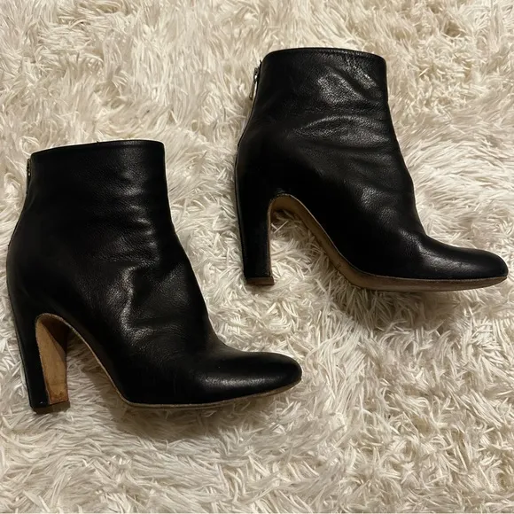 Officine Creative Back Zip Ankle Boot in Black size 38.5