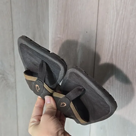 Olukai Mens Wehi' Ohana Sandals Flats slide shoes sz 9