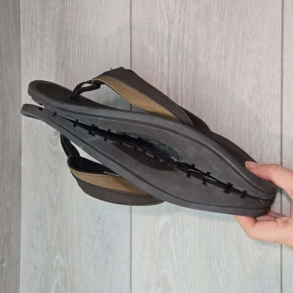 Olukai Mens Wehi' Ohana Sandals Flats slide shoes sz 9