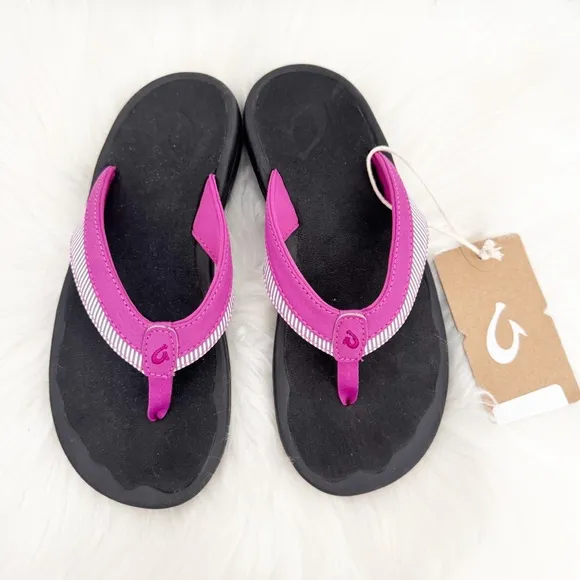 OLUKAI Wehi Ohana Comfort Flip Flop Sandals in Bougainvillea / Stripe Size 6