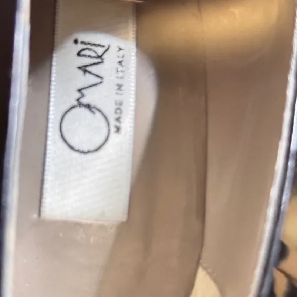 Omari Italy Black Leather Heels Pointed Toe Block Heel Size 38 7-7.5 US woman