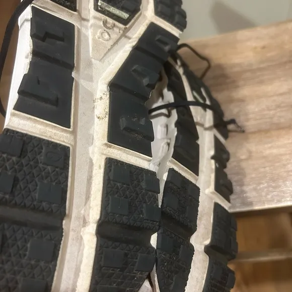 On Cloud Cloudultra Running Shoes size 9.5