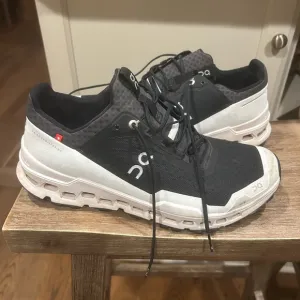 On Cloud Cloudultra Running Shoes size 9.5