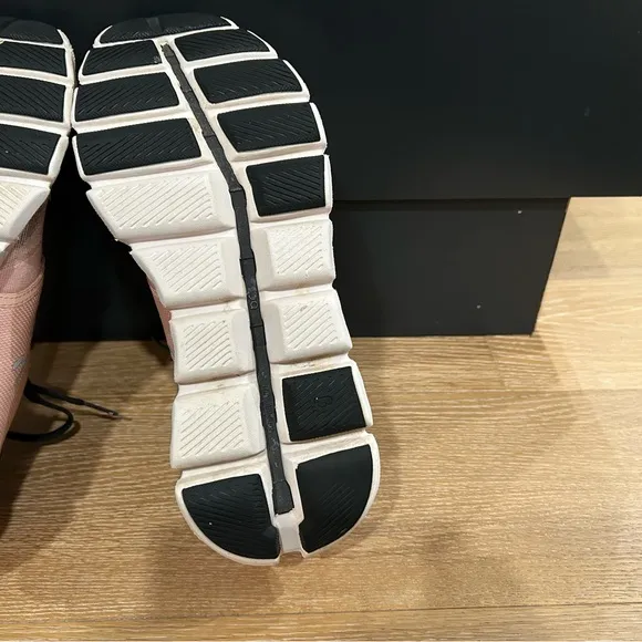 On Cloud X Shift women’s size 8.5