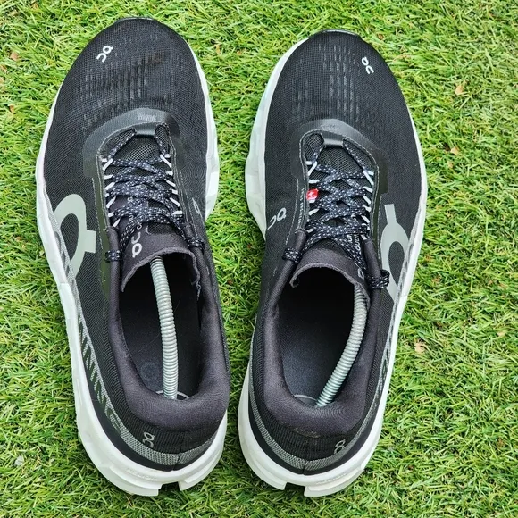 ON CLOUDMONSTER 2 - Mens Sneakers - SIZE 9.5