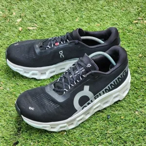 ON CLOUDMONSTER 2 - Mens Sneakers - SIZE 9.5