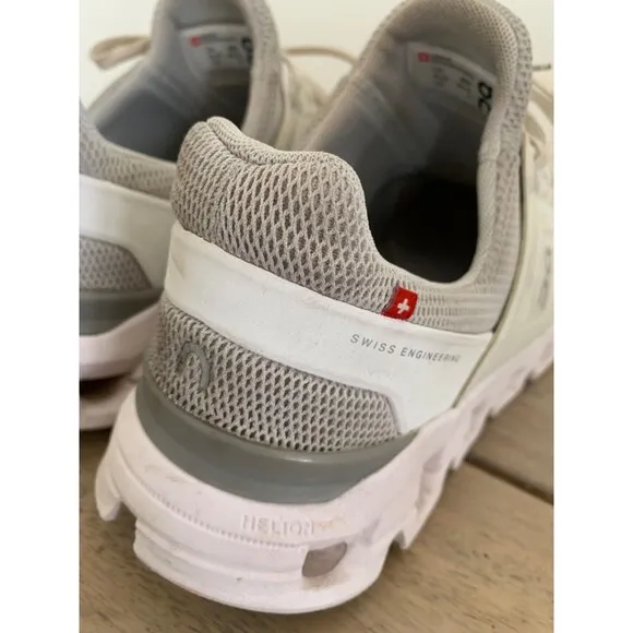 On Cloudswift Swiss Engineering Women's Size 9 white gray running shoes