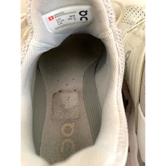 On Cloudswift Swiss Engineering Women's Size 9 white gray running shoes