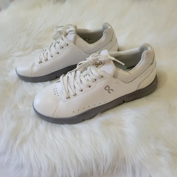 On Cloudtec  Running Men's White and Gray Sneakers