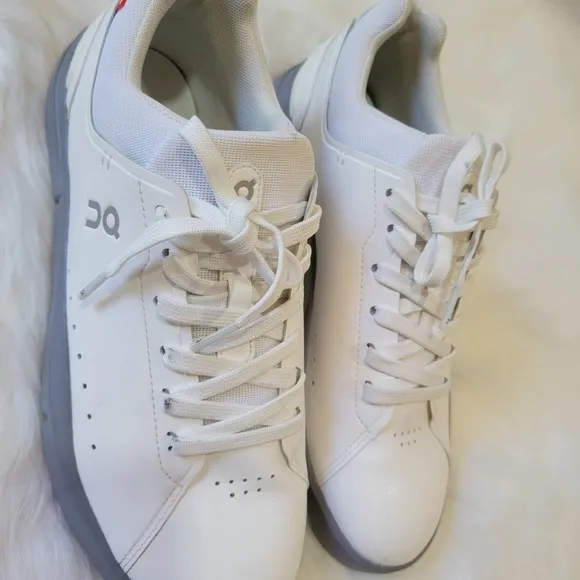 On Cloudtec  Running Men's White and Gray Sneakers