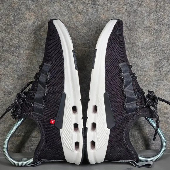 On Running Cloudeasy Running Shoes Cushioned Black White Women's US 5