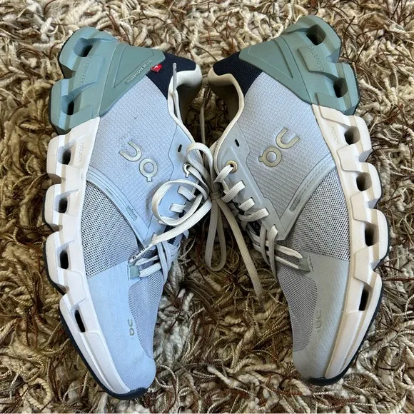 On Running Cloudflyer 4 Nimbus Cobble Size 9