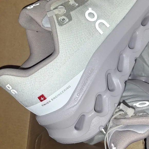 On Running Cloudtilt Women's Color: Sand Lavender Size: 8.5